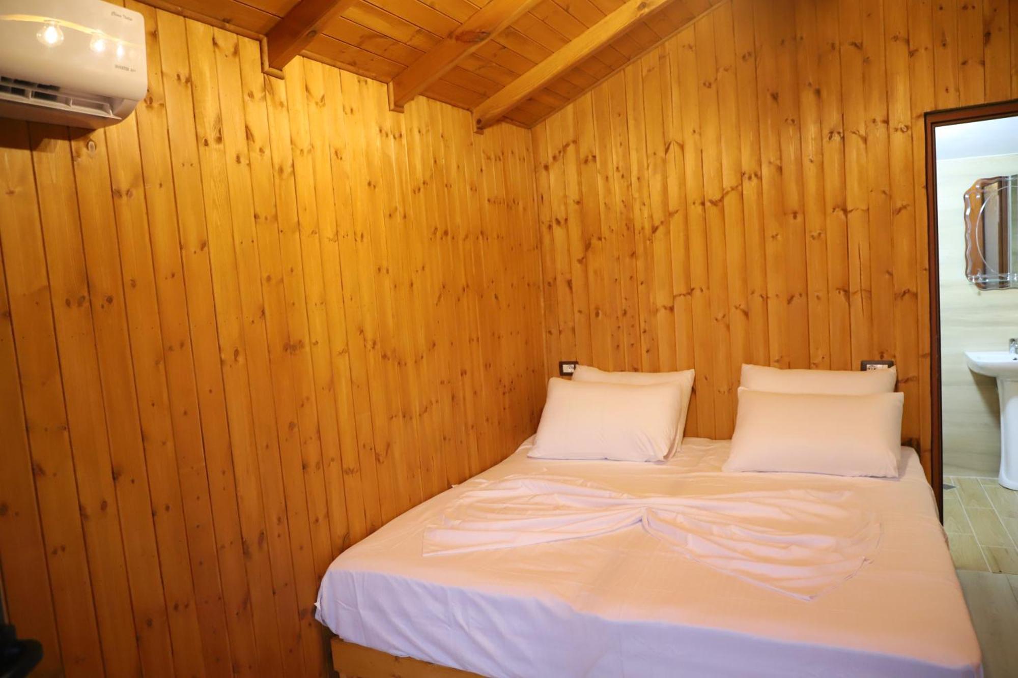 Bujtina Musta Guest House Berat Exterior photo