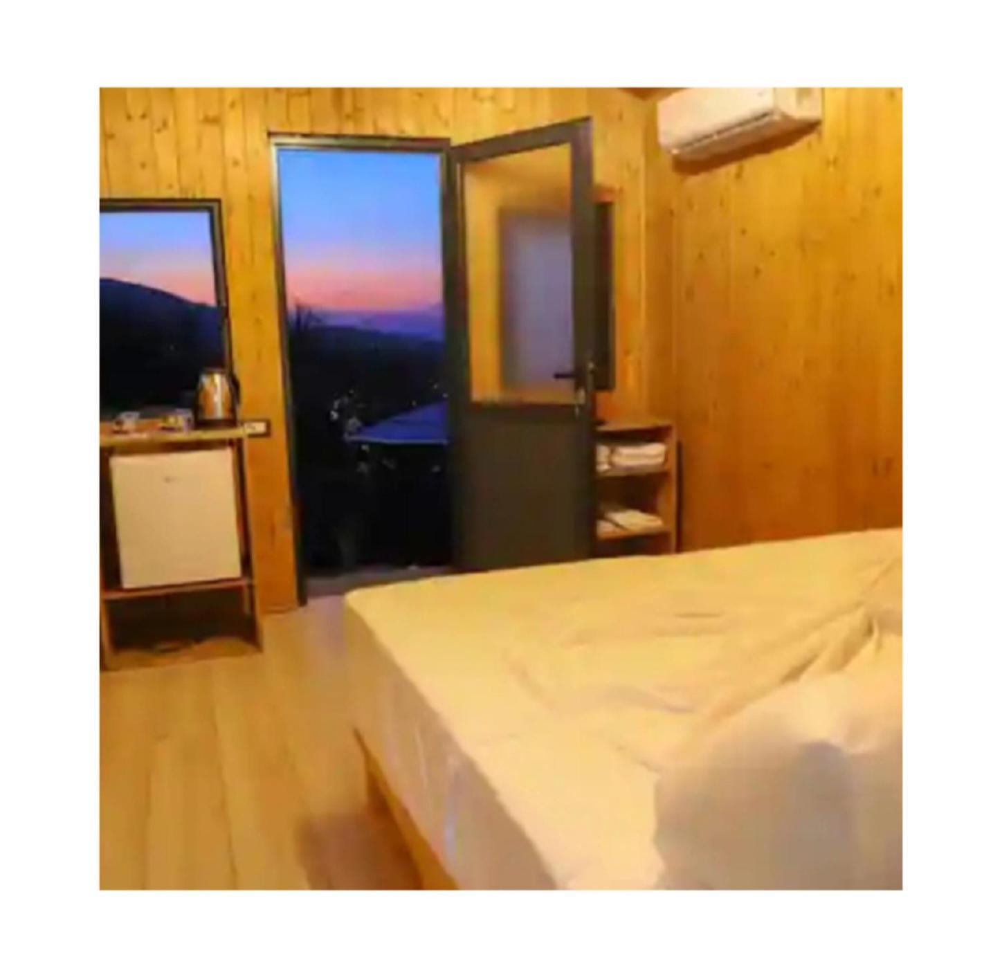 Bujtina Musta Guest House Berat Exterior photo