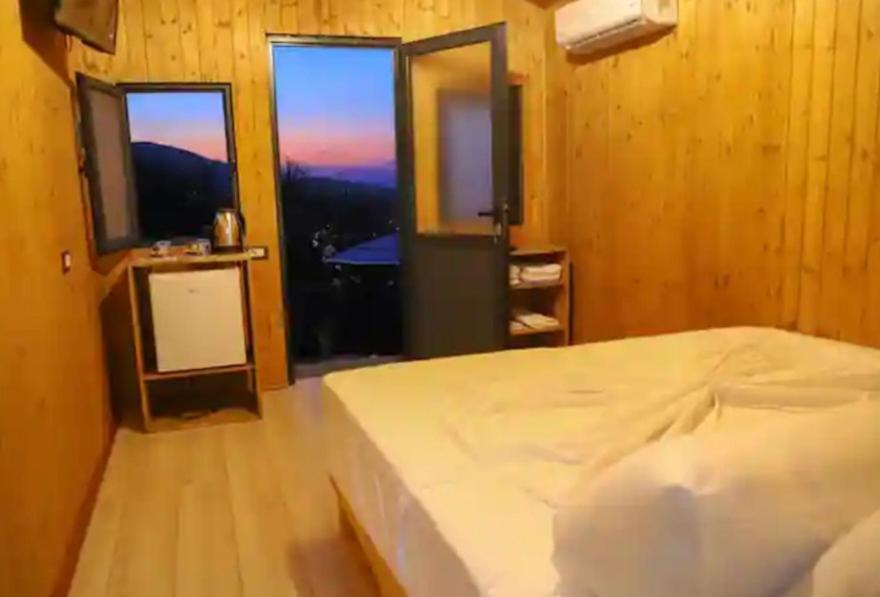 Bujtina Musta Guest House Berat Exterior photo